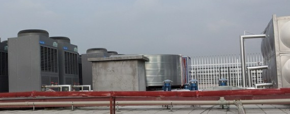 20000多人日供500吨空气能热泵热水工程